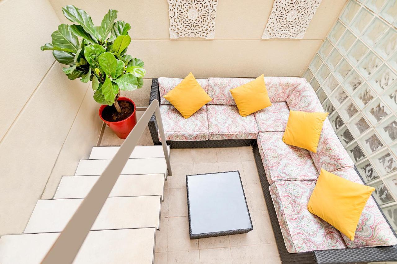 Апартаменти Maba/Private Backyard/Walk To Downtown/Large Smart Tv Малага Екстер'єр фото