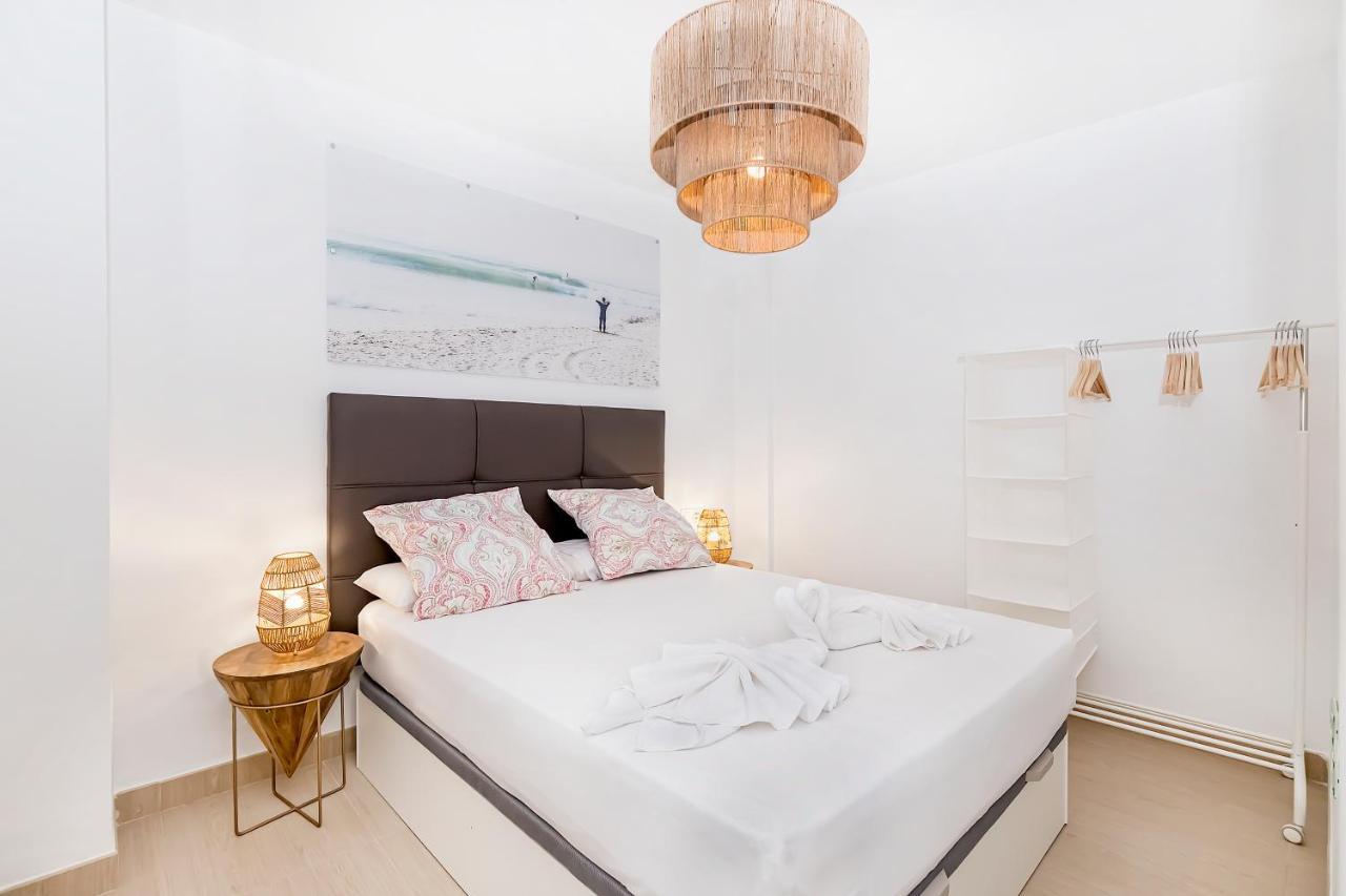 Апартаменти Maba/Private Backyard/Walk To Downtown/Large Smart Tv Малага Екстер'єр фото