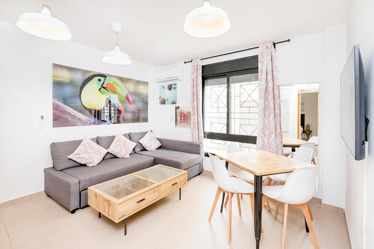 Апартаменти Maba/Private Backyard/Walk To Downtown/Large Smart Tv Малага Екстер'єр фото