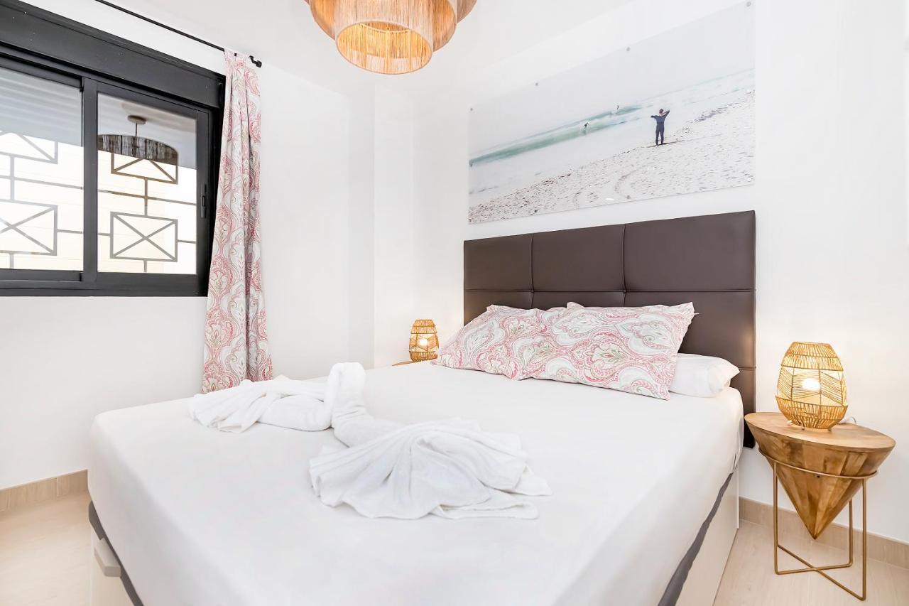 Апартаменти Maba/Private Backyard/Walk To Downtown/Large Smart Tv Малага Екстер'єр фото
